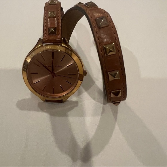 Michael Kors Rose Gold and Brown Watch - Picture 2 of 6